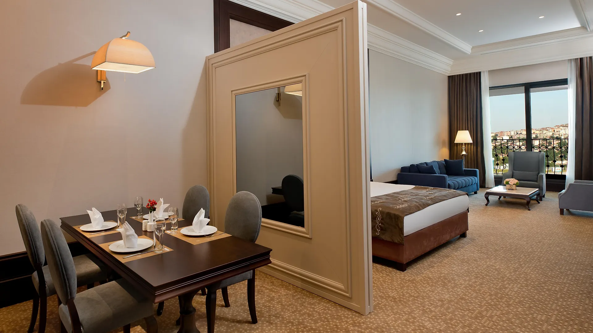 Vialand Palace Hotel Istanboel