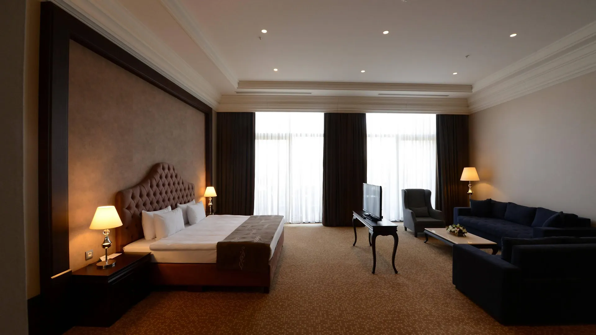 Vialand Palace Hotel Istanboel