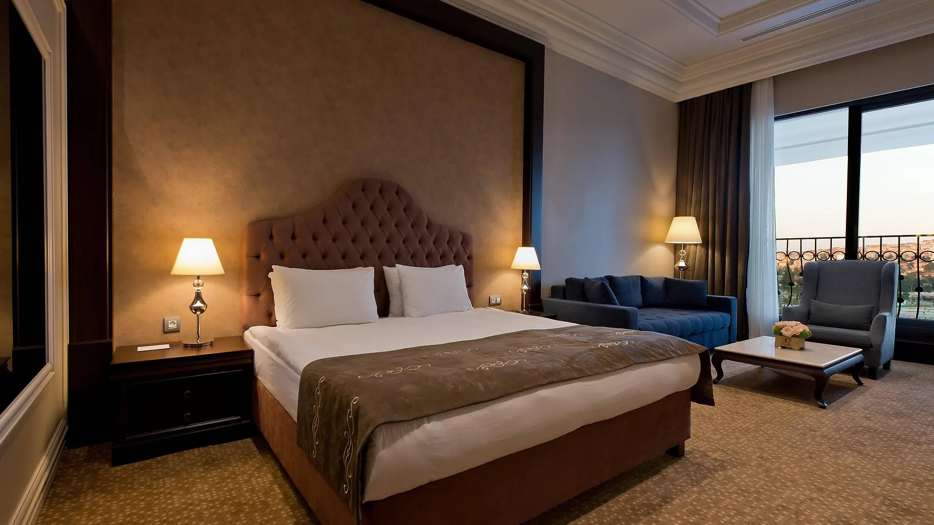 Vialand Palace Hotel Istanboel